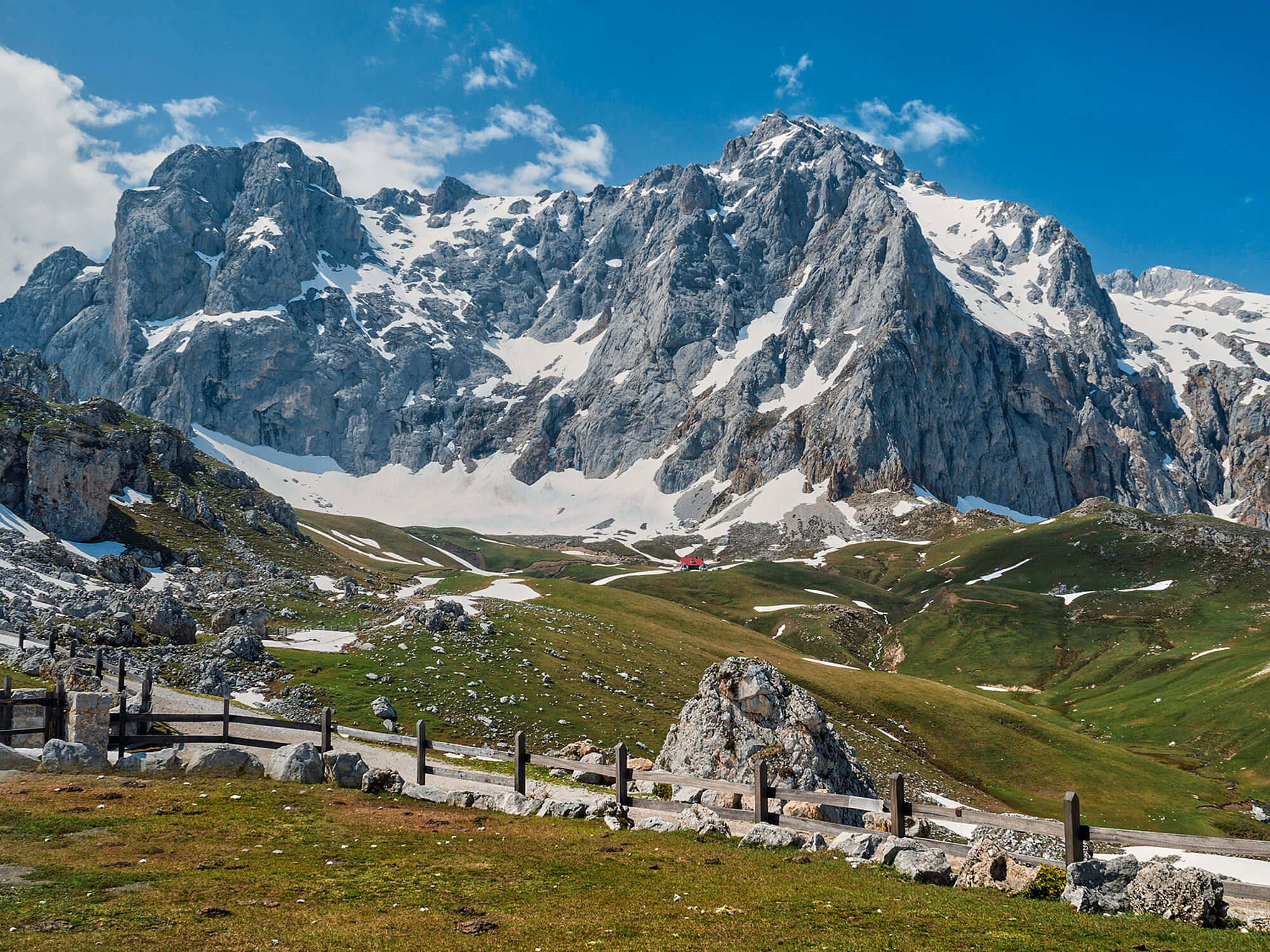 Rutas-por-los-Picos-de-Europa.jpg